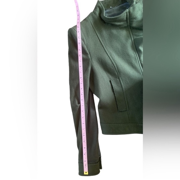 Ladies green BCBG Max Azria jacket - Picture 6 of 7